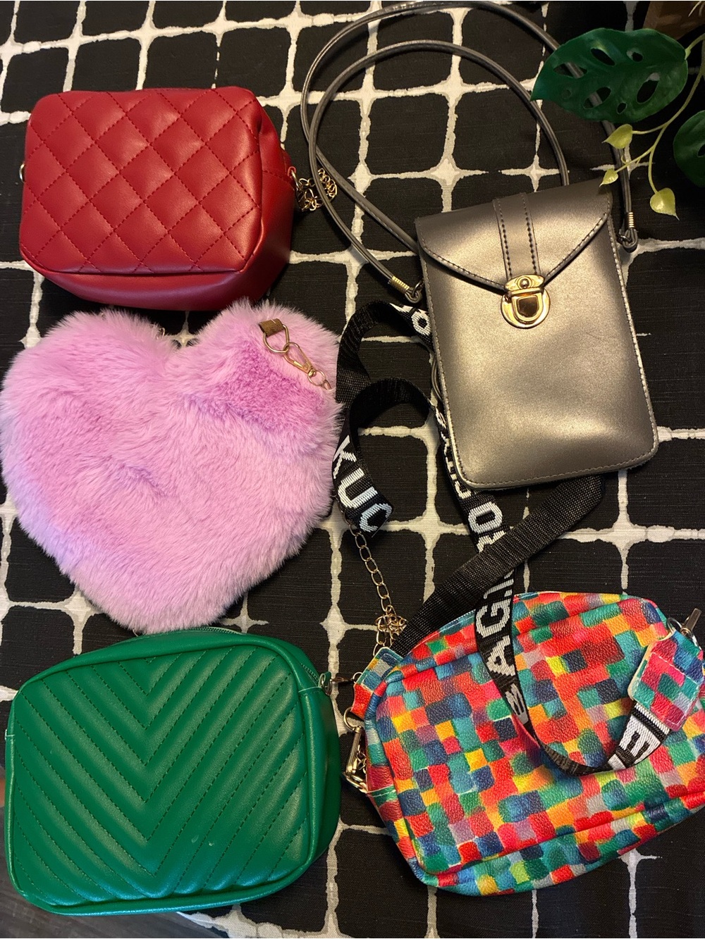 5 Purses - All for $15 - no flaws